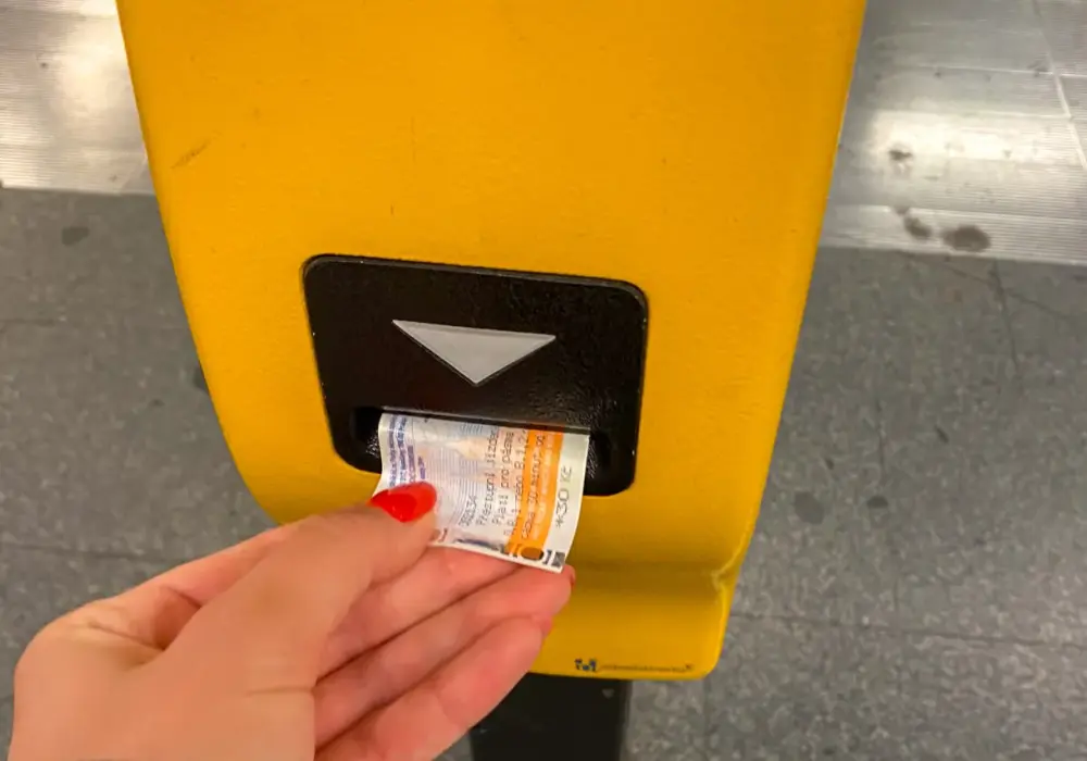 Ile kosztują bilety na metro w Pradze? Aktualne ceny i informacje