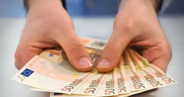 Jaka waluta w Czarnogórze - praktyczne wskazówki dla turystów