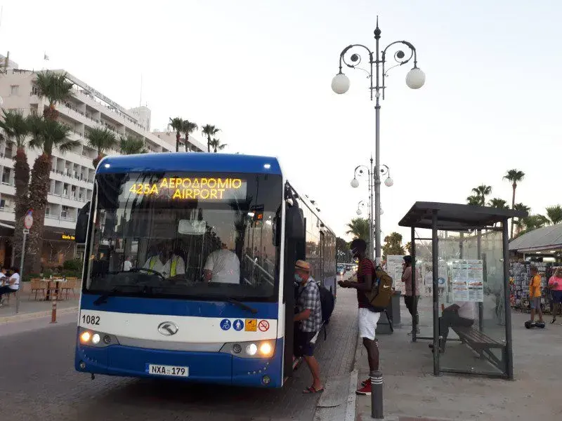 Komunikacja na Cyprze: Jak sprawnie poruszać się po wyspie