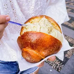 Smaczne miejsca w Katanii: Gdzie zjeść pyszne dania sycylijskie