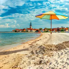 Gdzie jechać nad polskie morze? Najlepsze plaże i atrakcje wybrzeża
