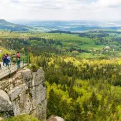 Góry Stołowe: Gdzie się znajdują? Najlepsze szlaki i atrakcje