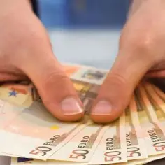 Jaka waluta w Czarnogórze - praktyczne wskazówki dla turystów