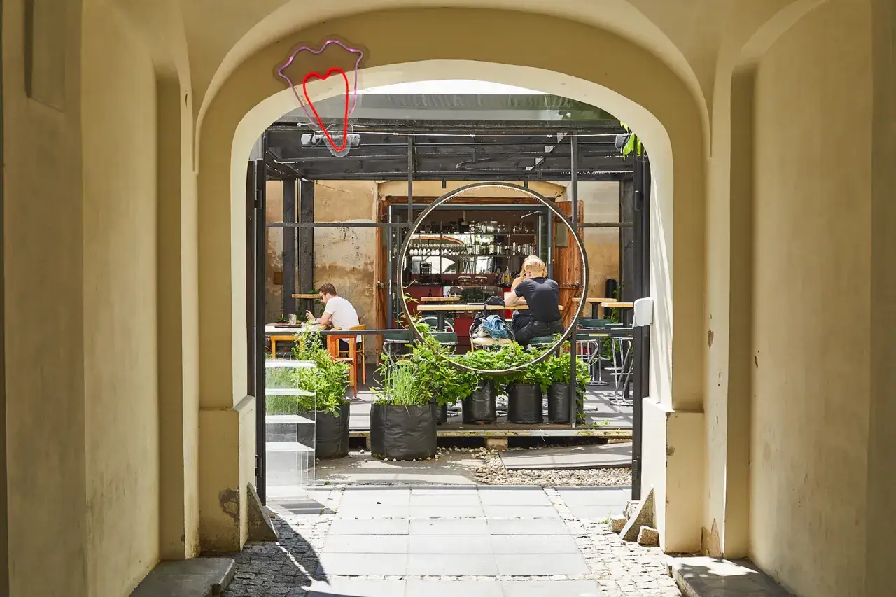 Zdjęcie Gdzie dobrze zjeść w Ełku? Oto polecane restauracje w centrum miasta!