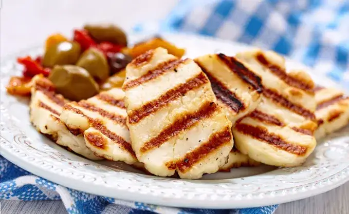 Zdjęcie Co Warto Kupić na Cyprze - ryby, wyroby ceramiczne, port, ser halloumi?