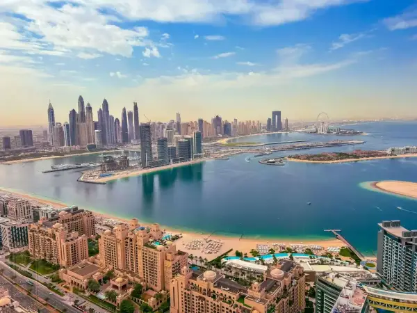 Czy Dubaj jest bezpieczny? Przewodnik po zasadach i ryzykach