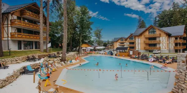 Hotel z aquaparkiem na Dolnym Śląsku: Top oferty dla miłośników