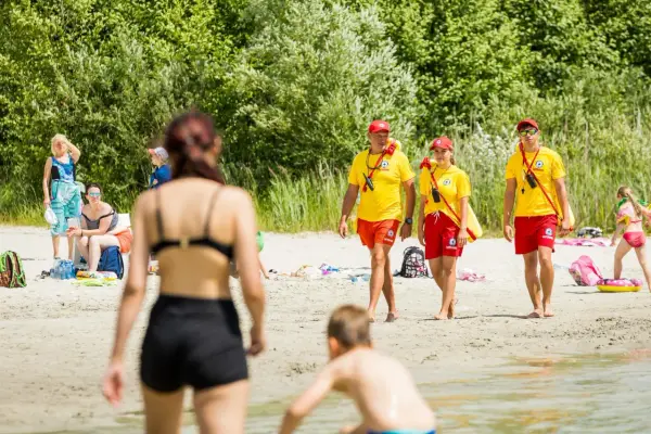 Bezpieczne wakacje - Jak uniknąć pułapek i cieszyć się urlopem?