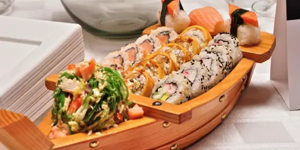 Pochodzenie sushi - Czy wiesz, skąd naprawdę się wzięło?